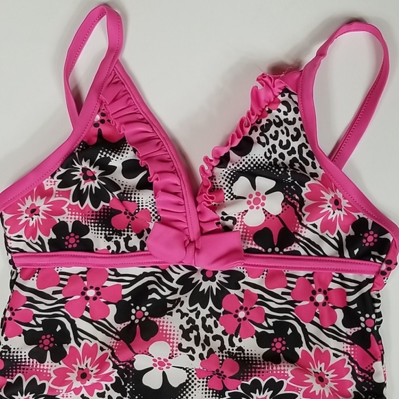 NWOT Girl's Penelope mack Size 8 1pc Swimsuit - Picture 2 of 7